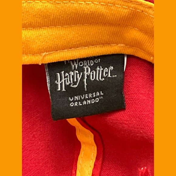 Harry Potter Gryffindor Alumni Magic Strap-Back Hat Cap Universal Orlando New - Picture 6 of 6